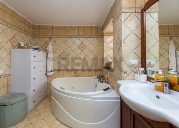 Bagno - Casa semi indipendente via Nazionale Guardia
274, Acireale - foto 5