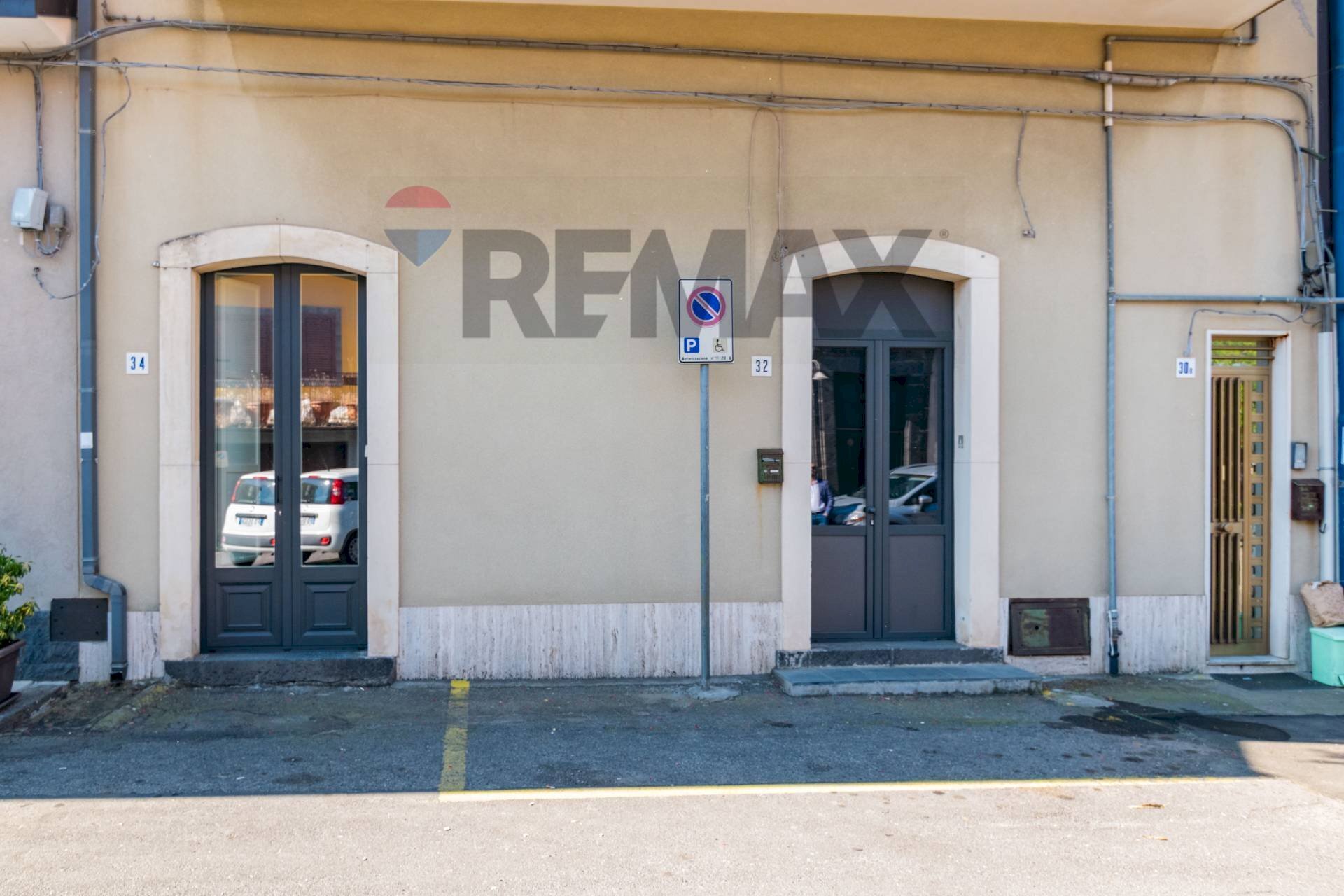 Edificio all\'aperto - Casa semi indipendente VIA GRAZIA
 
32, Pedara - foto 1