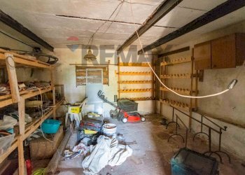Dispensa di stoccaggio - Semi-detached house VIA GRAZIA
 
32, Pedara - photo 25