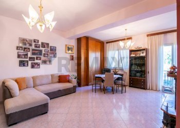 Sala da pranzo - Casa indipendente Via Francesco Messina
 
56, Linguaglossa - foto 2