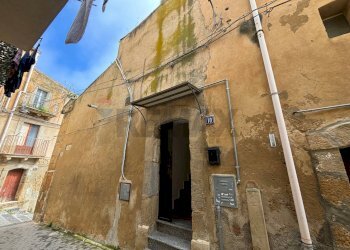 Edificio all\'aperto - Appartamento via altamore
 
10, Caltagirone - foto 33