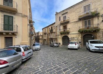 Edificio all\'aperto - Appartamento via altamore
 
10, Caltagirone - foto 36