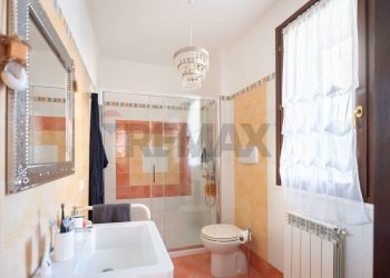 Bagno - Quadrilocale via bolzano
 
3b, Colli al Metauro - foto 6