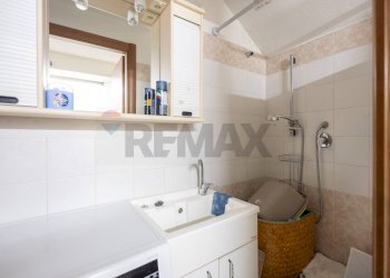 Bagno - Quadrilocale via bolzano
 
3b, Colli al Metauro - foto 20