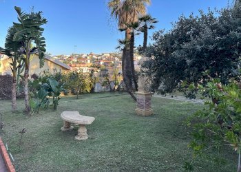 Giardino - Villa via del gambero
 
6, Augusta - foto 5