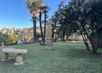 Giardino - Villa via del gambero
 
6, Augusta - foto 6