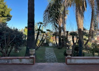 Giardino - Villa via del gambero
 
6, Augusta - foto 14