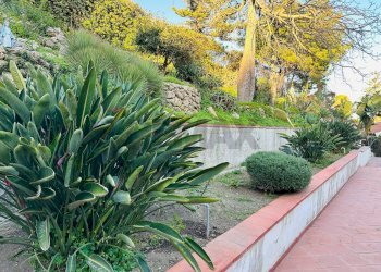 Giardino - Villa via del gambero
 
6, Augusta - foto 37