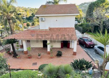 Casa all\'aperto - Villa via del gambero
 
6, Augusta - foto 44