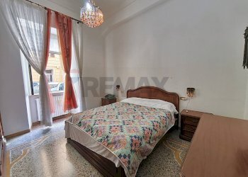 Camera / camera da letto - Quadrilocale Via Doninzetti
 
8, Savona - foto 2