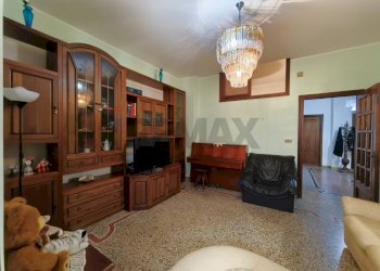 Soggiorno - Quadrilocale Via Doninzetti
 
8, Savona - foto 19