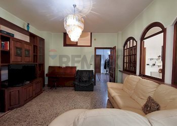 Soggiorno - Quadrilocale Via Doninzetti
 
8, Savona - foto 20