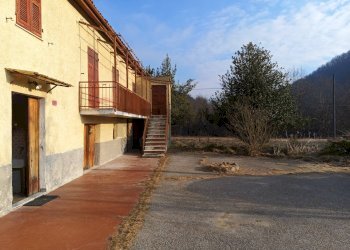 Edificio all\'aperto - Casa semi indipendente Località Acque, Mallare - foto 13