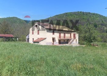 Casa all\'aperto - Semi-detached house Località Acque, Mallare - photo 1