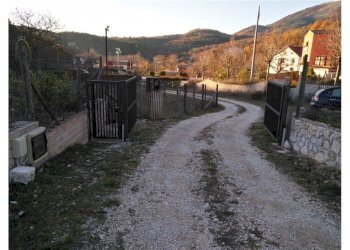 Vista delle montagne - Terreno edificabile via valle perchiana
 
snc, L'Aquila - foto 11