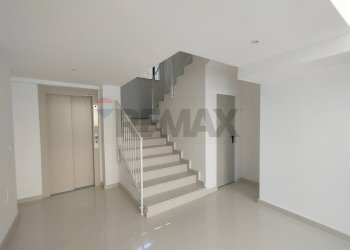 Scale - Trilocale VIA FONTESECCO
 
23-25, L'Aquila - foto 3