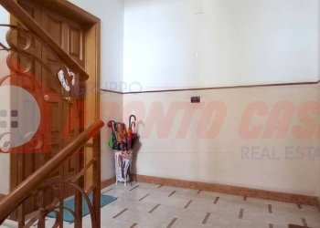 Foto 4 - Trilocale Via DONIZZETTI
 
6, Ischitella - foto 4