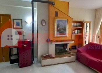 Foto 9 - Trilocale Via DONIZZETTI
 
6, Ischitella - foto 9