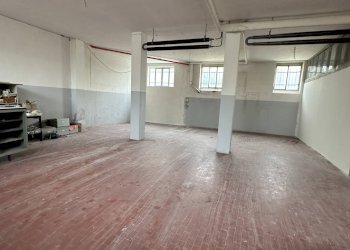 Foto 1 - Magazzino via Crivelli
25, Varedo - foto 1