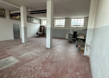 Foto 4 - Magazzino via Crivelli
25, Varedo - foto 4