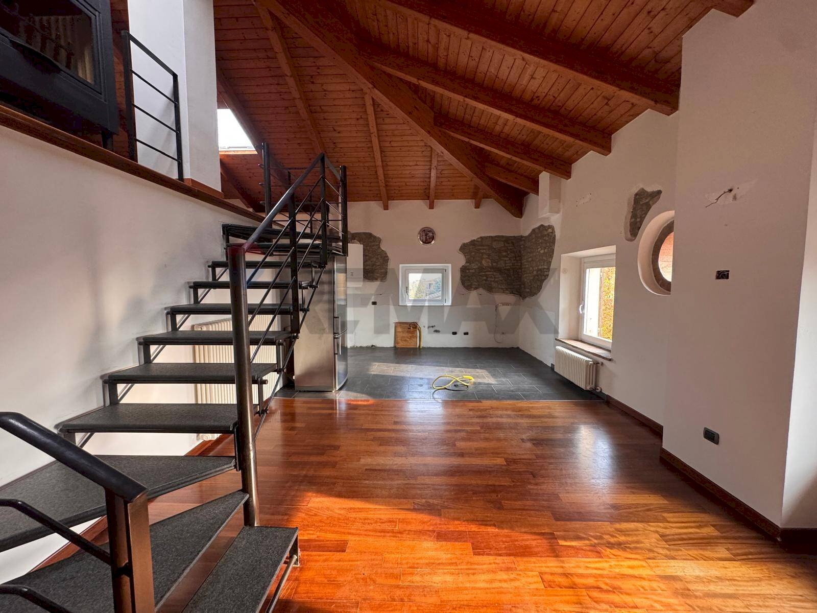 Scale - Trilocale ARGINI
 
69, Traversetolo - foto 2