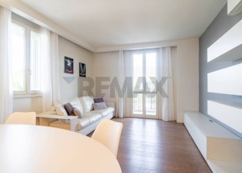 SOGGIORNO / ACCESSO AL BALCONE - Appartamento VIA TANARA
 
12, Parma - foto 1