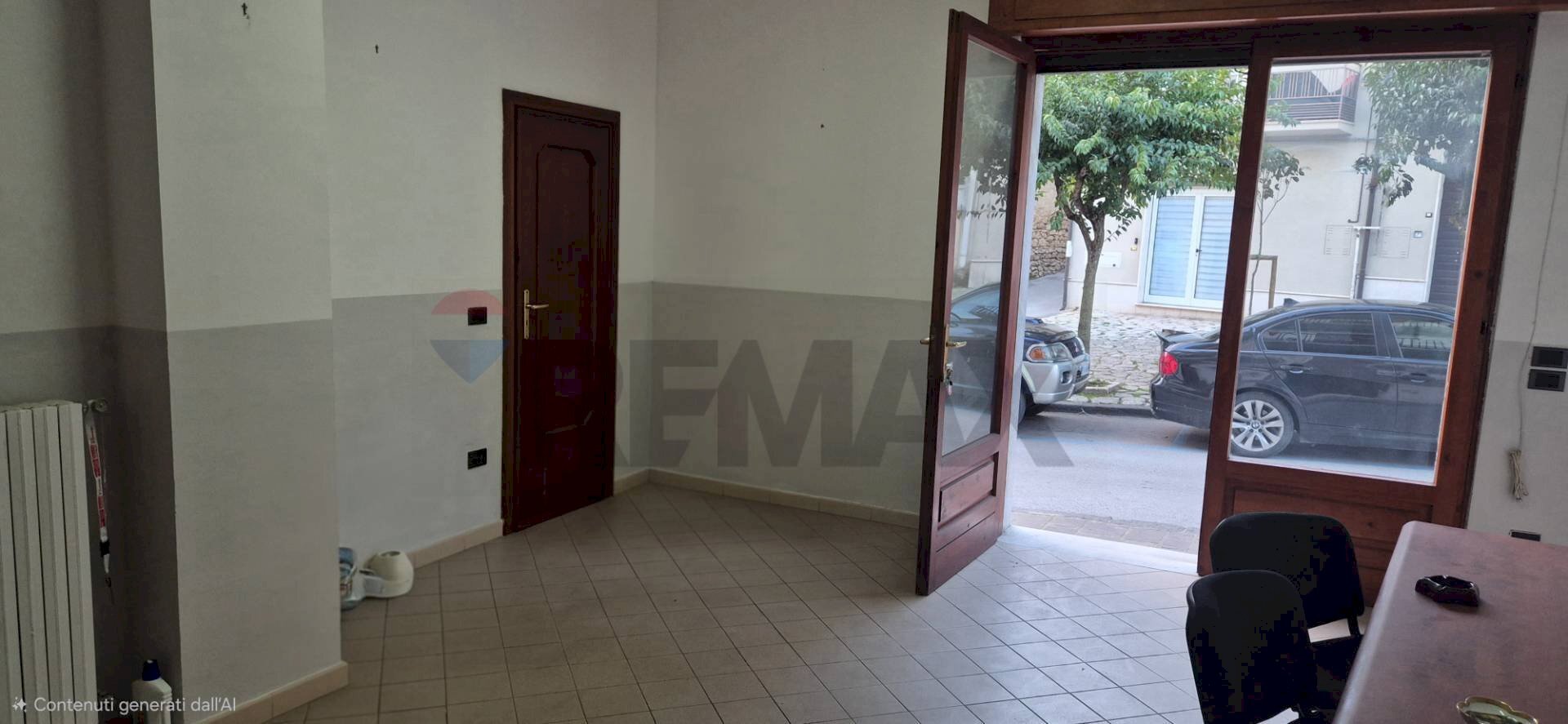 Stanza vuota - Locale Commerciale via Angelo Minichiello
sn, Grottaminarda - foto 2