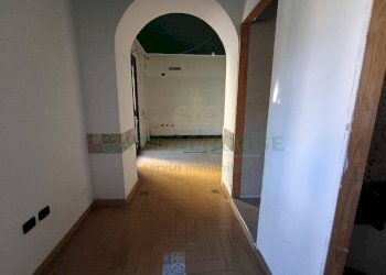 Foto 3 - Locale Commerciale Piazza bronzetti, Castel Morrone - foto 3