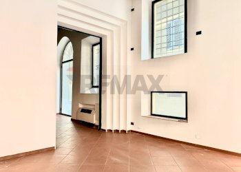 Stanza vuota - Commercial Premises Via Canalino
 
70/72, Modena - photo 1