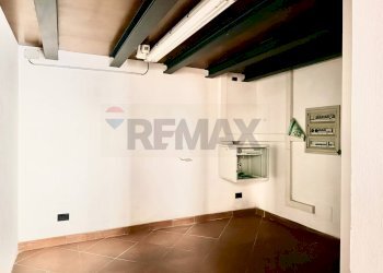Stanza vuota - Commercial Premises Via Canalino
 
70/72, Modena - photo 11