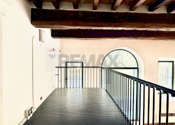 Balcone - Commercial Premises Via Canalino
 
70/72, Modena - photo 15