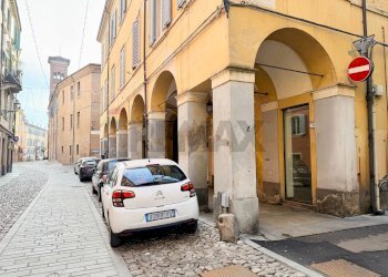 Edificio all\'aperto - Commercial Premises Via Canalino
 
70/72, Modena - photo 20