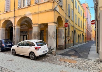 Edificio all\'aperto - Commercial Premises Via Canalino
 
70/72, Modena - photo 21