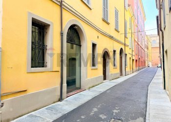 Edificio all\'aperto - Commercial Premises Via Canalino
 
70/72, Modena - photo 22