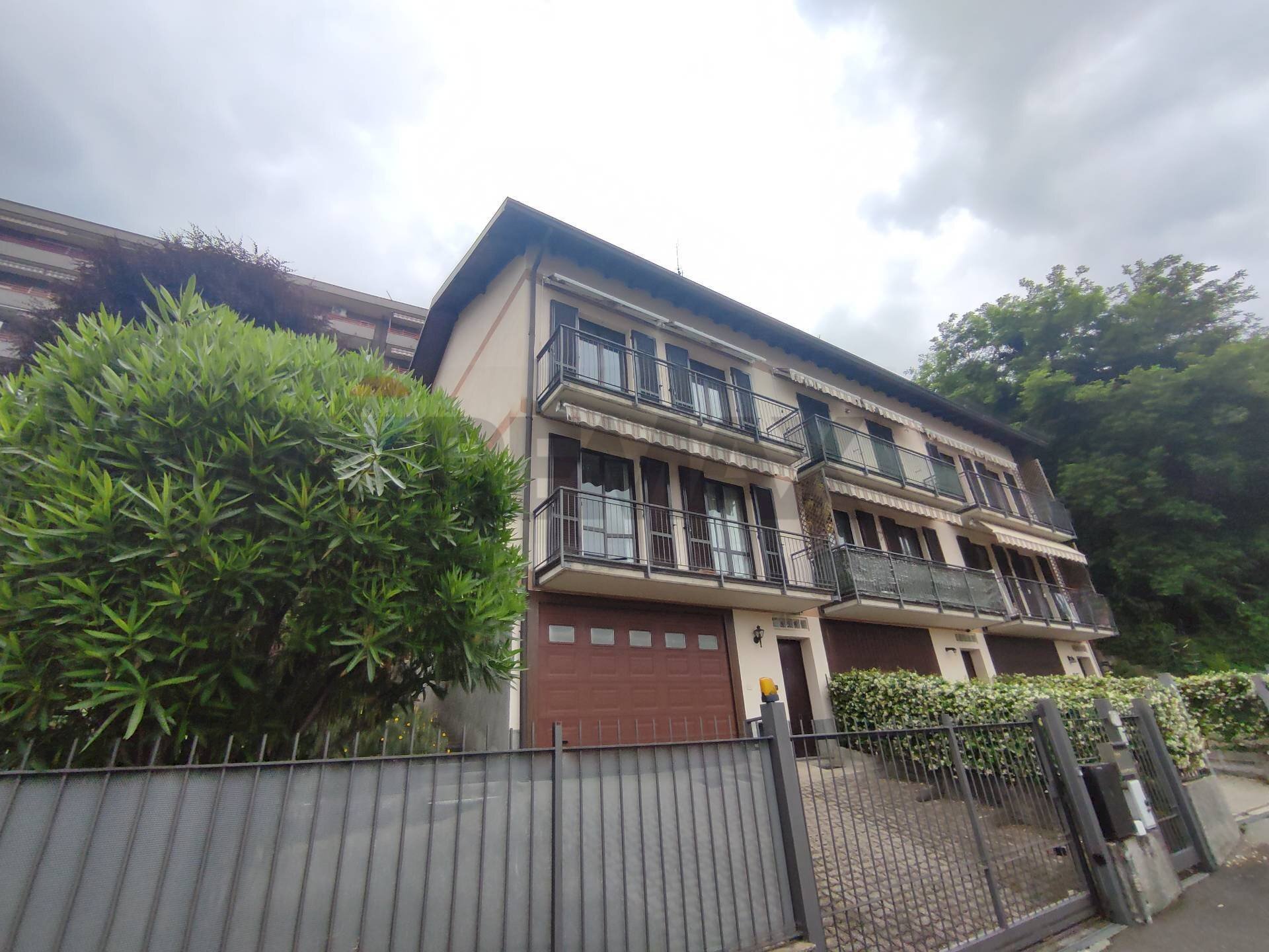 Edificio all\'aperto - Villa a Schiera via adelaide ristori, Como - foto 2