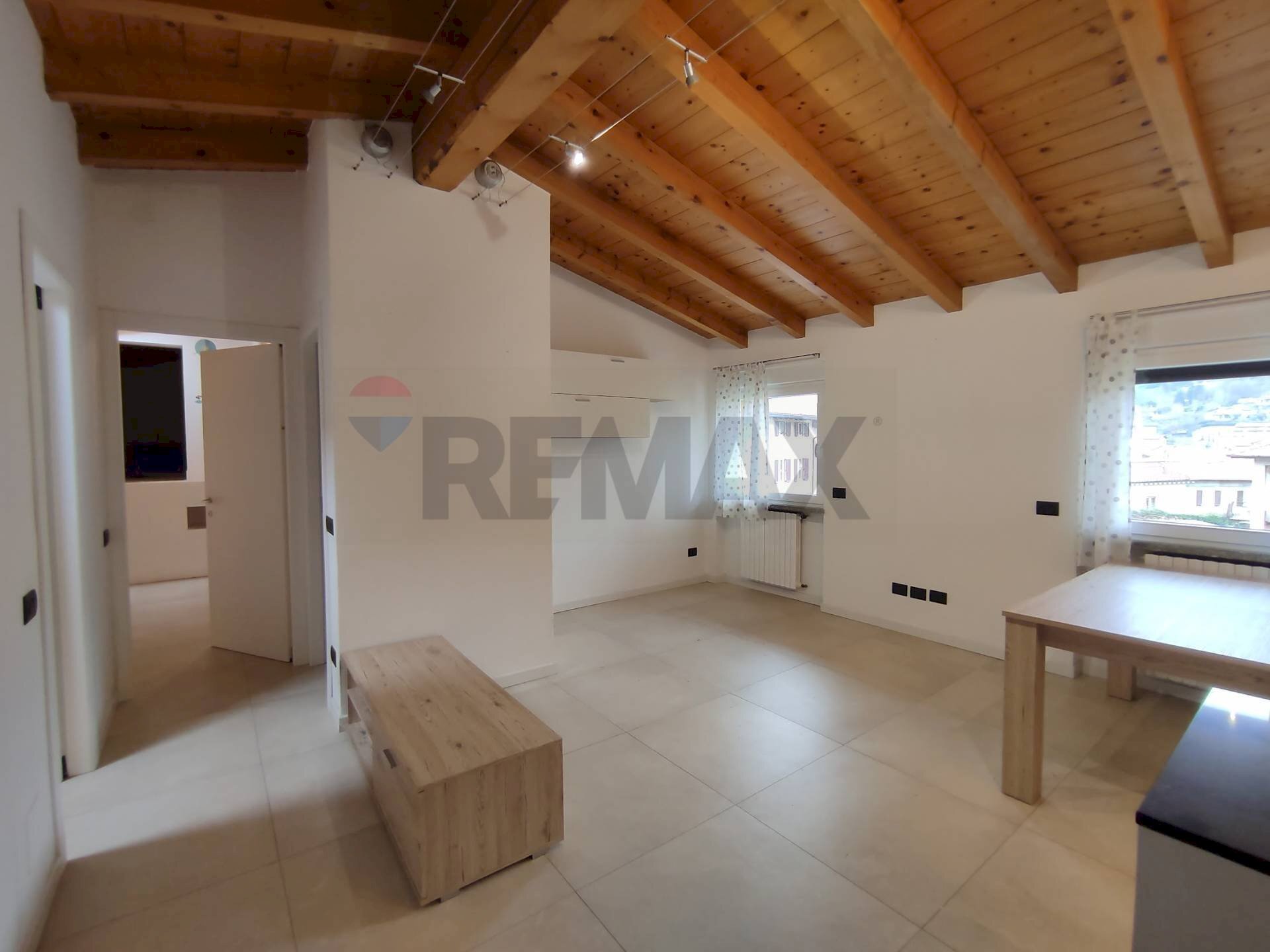 Hall / corridoio - Trilocale via xx settembre, San Fermo della Battaglia - foto 1