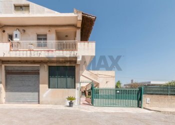 Edificio all\'aperto - Casa indipendente Contrada Vigna del conte, Comiso - foto 5