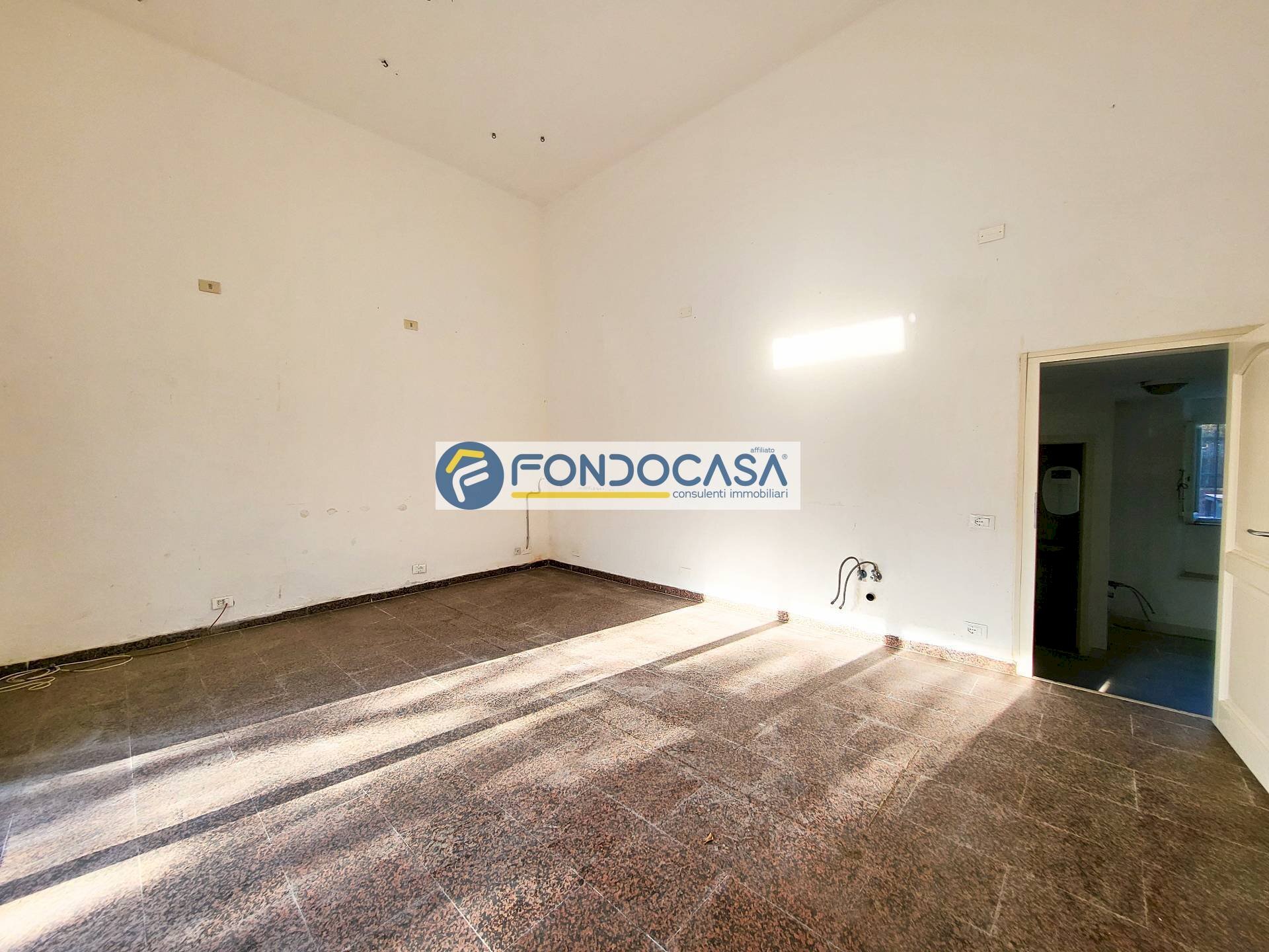 Foto 1 - Locale Commerciale Viale Versilia
 
73, Pietrasanta - foto 1