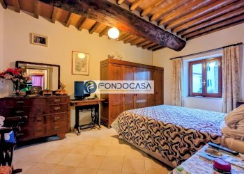 camera matrimoniale 1 p1 - Casa indipendente Via Torrone
 
123, Camaiore - foto 13