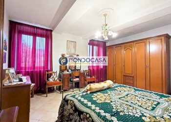 camera matrimoniale 2 p1 - Casa indipendente Via Torrone
 
123, Camaiore - foto 17