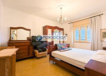 camera matrimoniale 4 p3 - Casa indipendente Via Torrone
 
123, Camaiore - foto 27