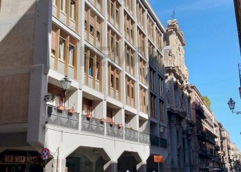 Edificio all\'aperto - One-room apartment corso Vittorio Emanuele
 
261, Palermo - photo 1