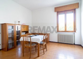 Sala da pranzo - Villa Via giovanni XXIII
 
5, Torrile - foto 18