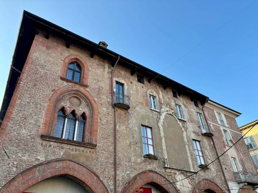 Facciata - Three-room apartment piazza della Vittoria, Pavia - photo 2