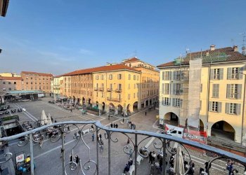 Vista - Trilocale piazza della Vittoria, Pavia - foto 1