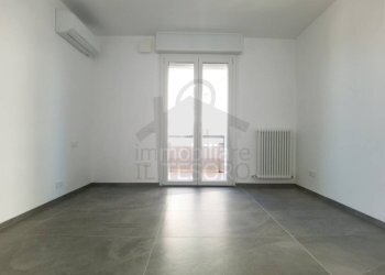 Camera da letto - Appartamento via Variano, Rimini - foto 8