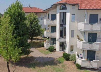 Giardino - Appartamento via Gaetano Donizetti, 23, Lainate - foto 1