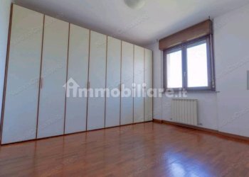 Camera da letto - Bilocale via Gaetano Donizetti, 23, Lainate - foto 5