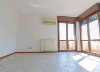 Cucina - Bilocale via Gaetano Donizetti, 23, Lainate - foto 13