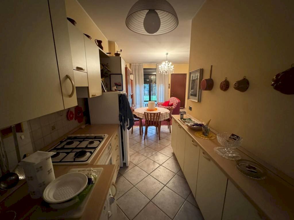 Cucina - Villa via Vittorio Arconti, 2, Gallarate - foto 3